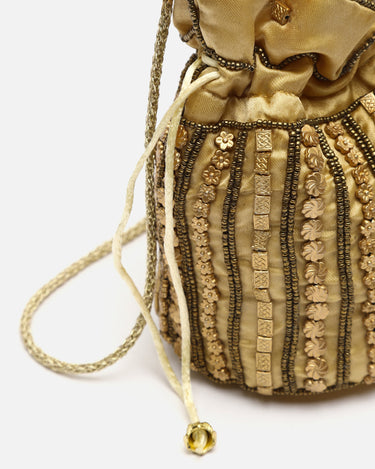 Saqui bolso pequeño estilo bucket con abalorios 