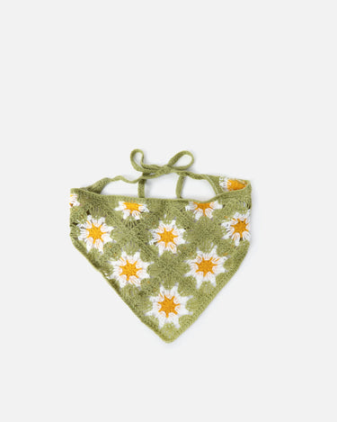 Orillapañuelo para la cabeza acabado en crochet 