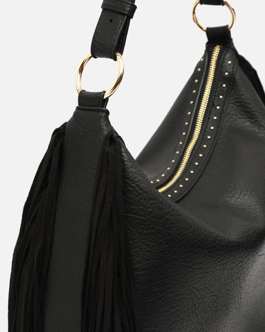 Chete bolso hobo con flecos y detalles metálicos 