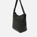 Florchi bolso hobo grande con detalles metálicos 