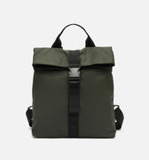 Nere mochila con solapa en nylon 