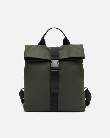 Nere mochila con solapa en nylon 