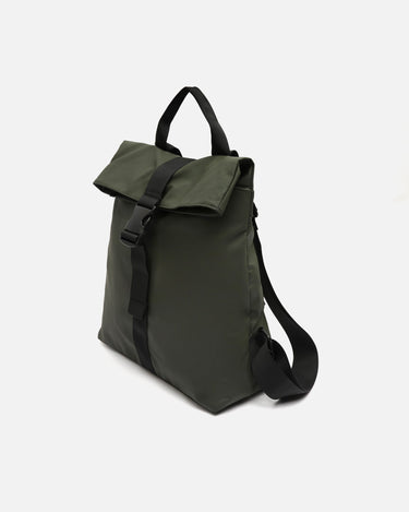 Nere mochila con solapa en nylon 