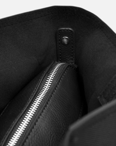 Demir bolso shopper grande con neceser extraíble y detalle colgante 