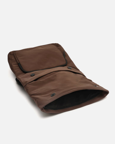 Liora mochila con solapa en nylon 