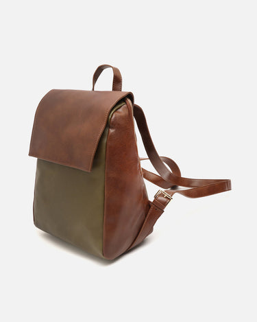 Chula mochila con solapa 