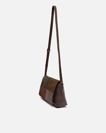 Bemir bolso bandolera con solapa y estampado patchwork animal print 