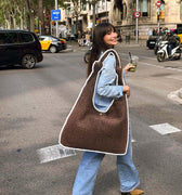 Pologi bolso de hombro efecto rafia 