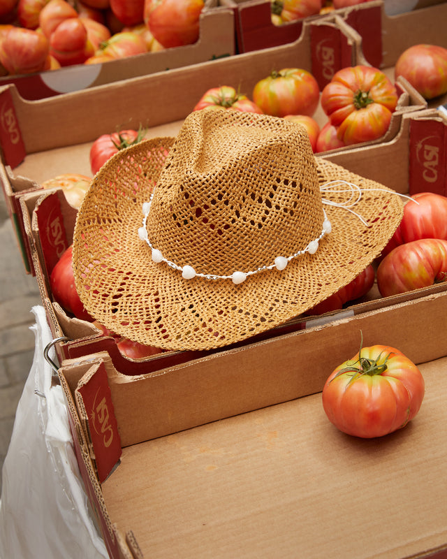 Niza hoed met raffia-effect en hartjes