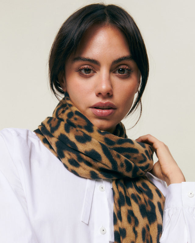 Ainara maxi cachecol animal print