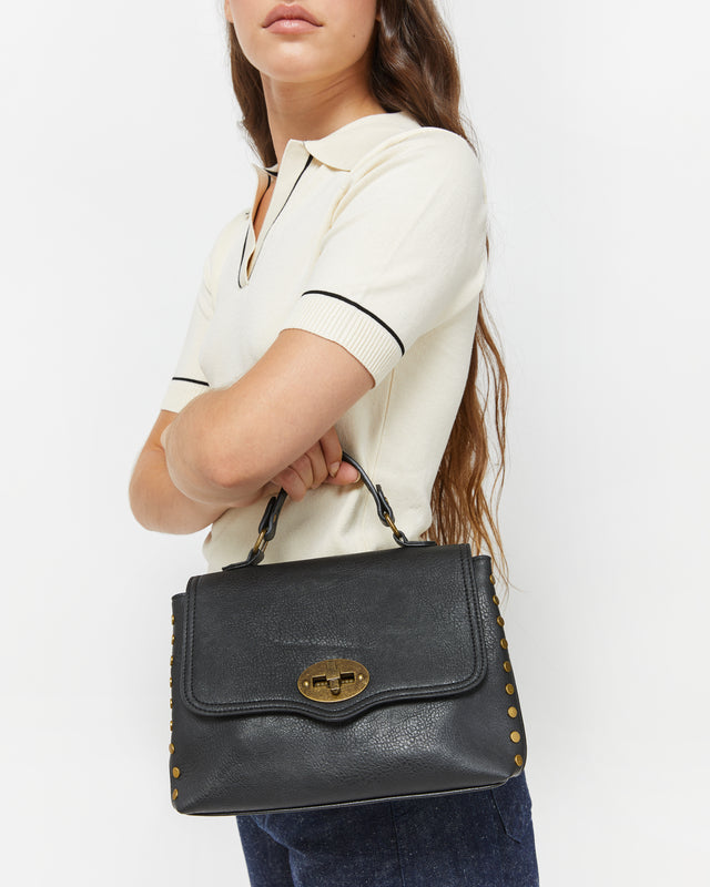 Aniad bolso bandolera con solapa y detalles metálicos