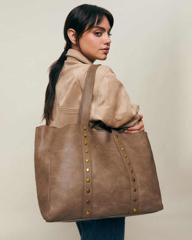 Junichi bolso shopper grande con neceser extraíble y detalles metálicos